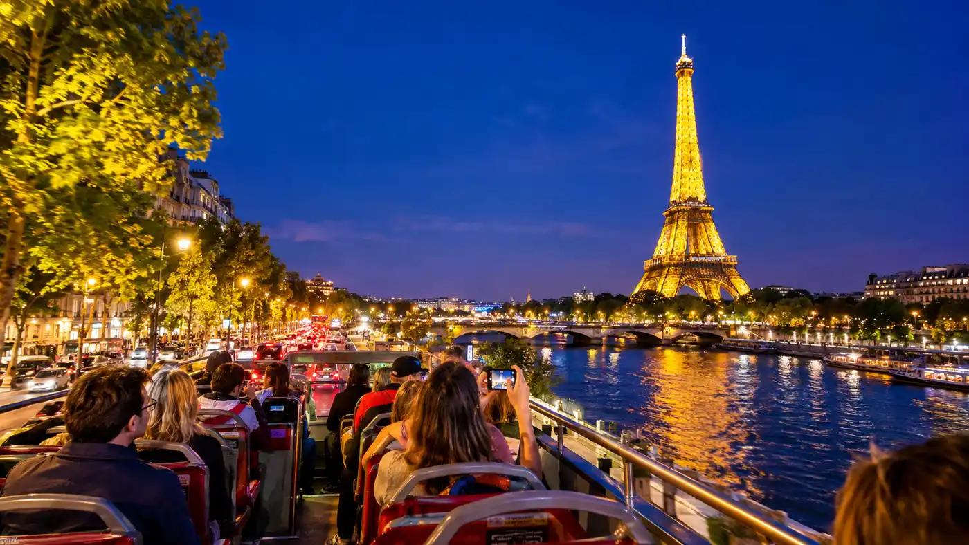 Visites en bus de nuit à Paris : Sightseeing en soirée à impériale
